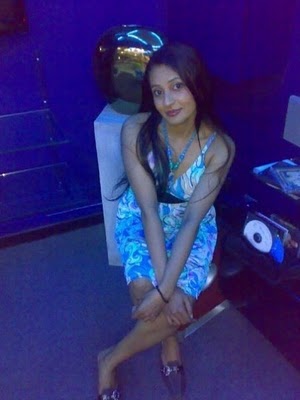 Sri Lankan Hot And Sexy Home Made Girls Picture image pic